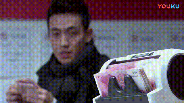 Zhu Yilong pressing Bai Yu's head (o yes)
